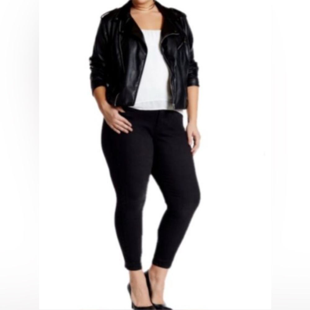 Melissa McCarthy Seven Black Women Jeans